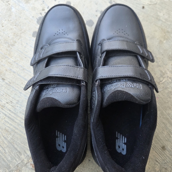 Black New Balance Velcro Sneakers - Picture 2 of 5